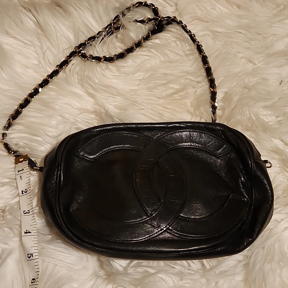 Vintage Chanel Tassel Lamb Skin Oval Camera Bag - Picture 5 of 16
